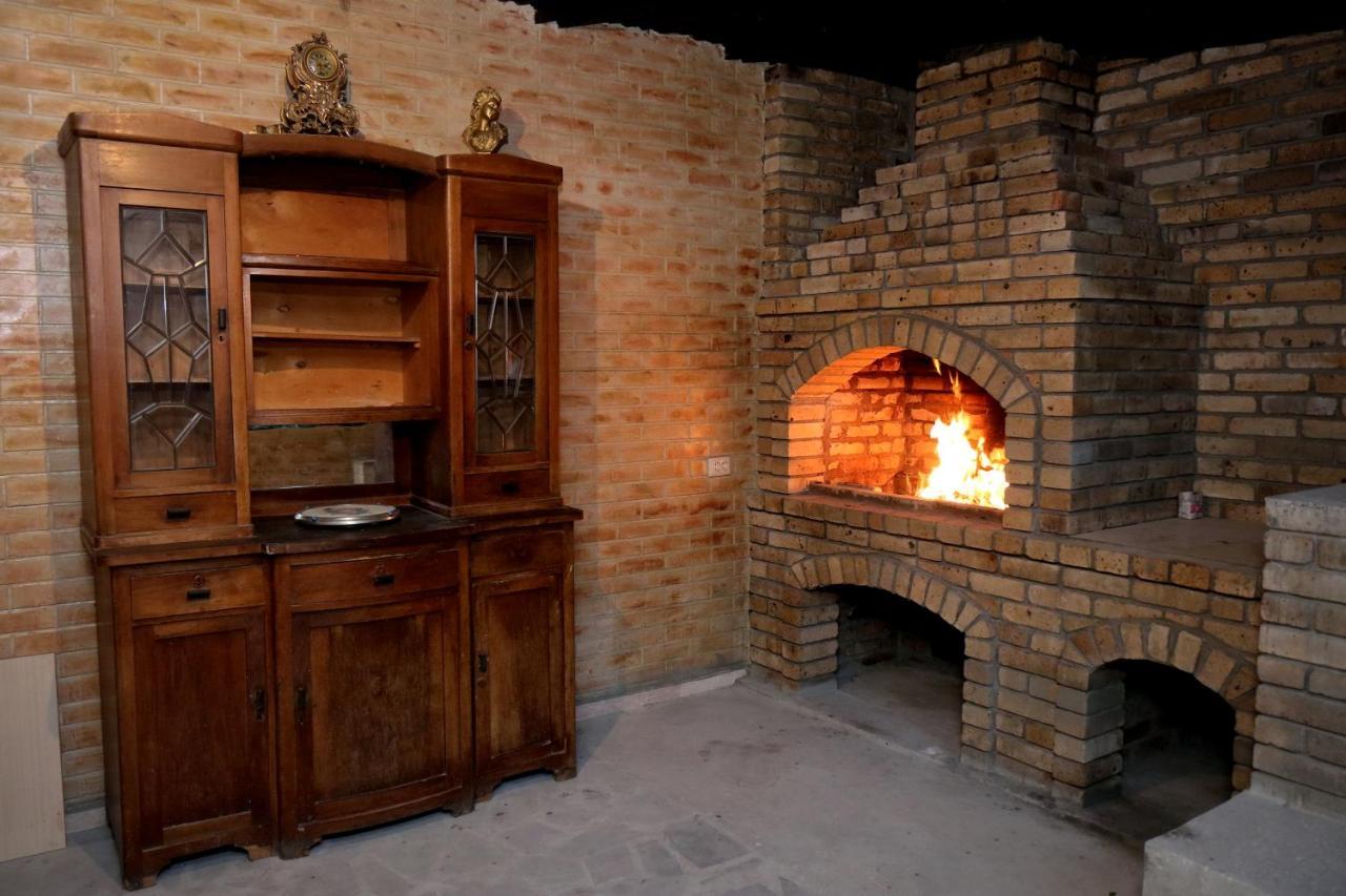Vanand Guest House Gyumri Bagian luar foto