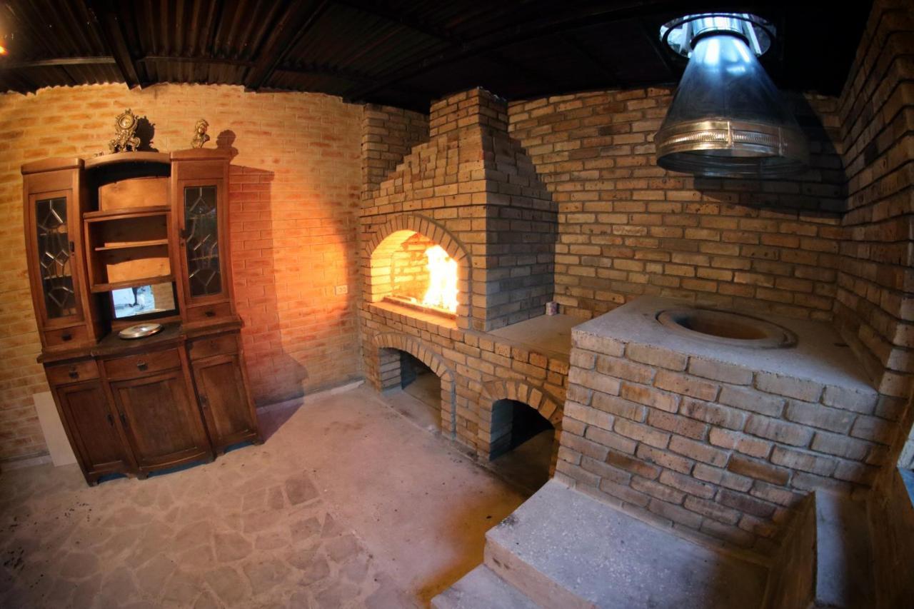 Vanand Guest House Gyumri Bagian luar foto